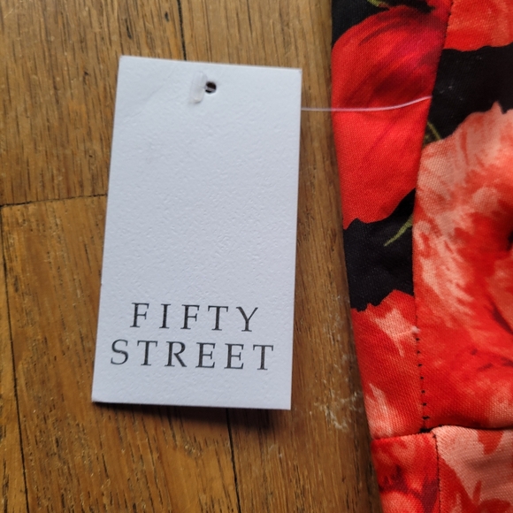 Halter Top Floral Rose Dress 🌹 - Picture 10 of 11